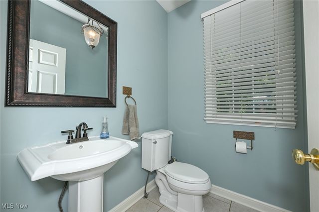 990 Whisperwood Lane, Aurora, OH 44202