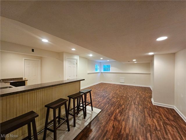 990 Whisperwood Lane, Aurora, OH 44202