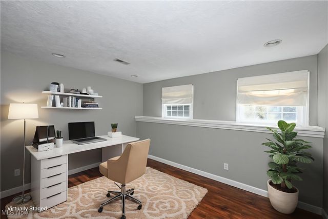 990 Whisperwood Lane, Aurora, OH 44202