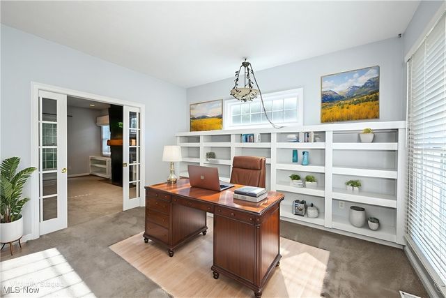 990 Whisperwood Lane, Aurora, OH 44202