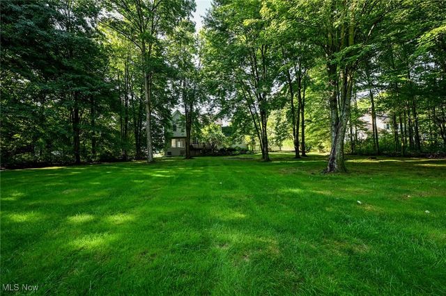 990 Whisperwood Lane, Aurora, OH 44202