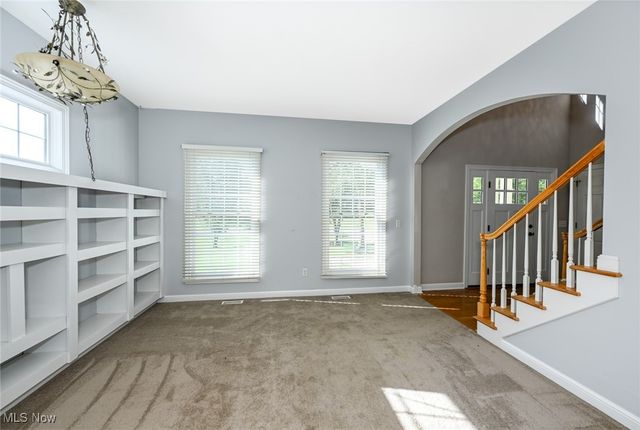 990 Whisperwood Lane, Aurora, OH 44202