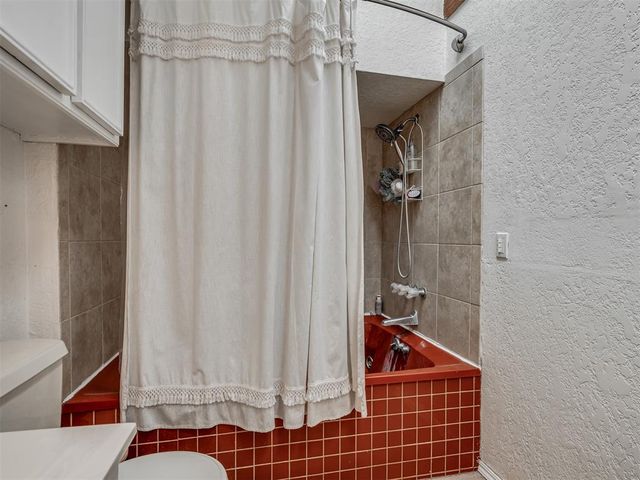 2319 Bent Trail Circle, Edmond, OK 73012