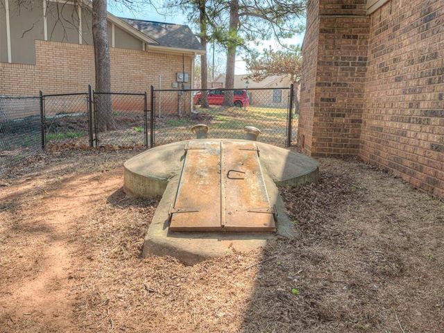 2319 Bent Trail Circle, Edmond, OK 73012