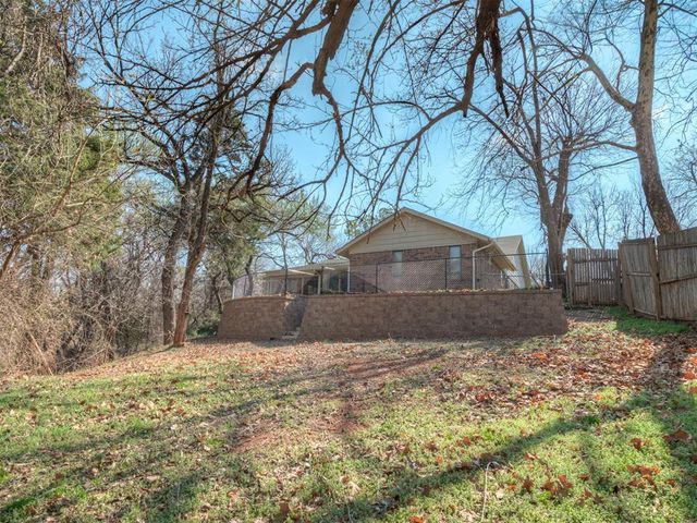 2319 Bent Trail Circle, Edmond, OK 73012