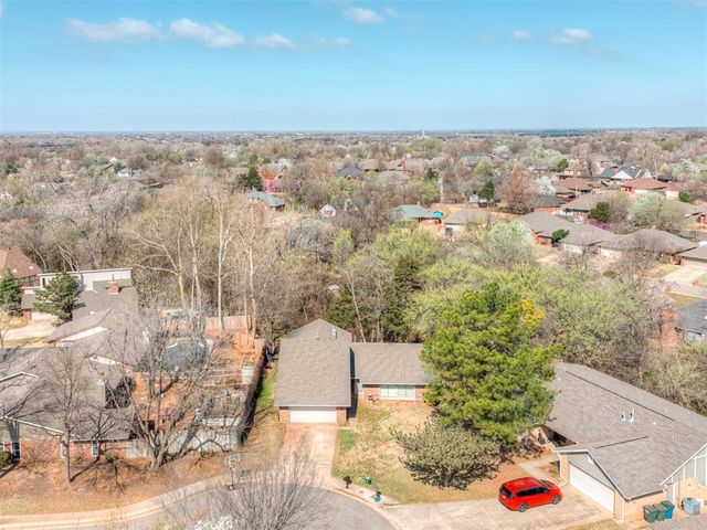 2319 Bent Trail Circle, Edmond, OK 73012