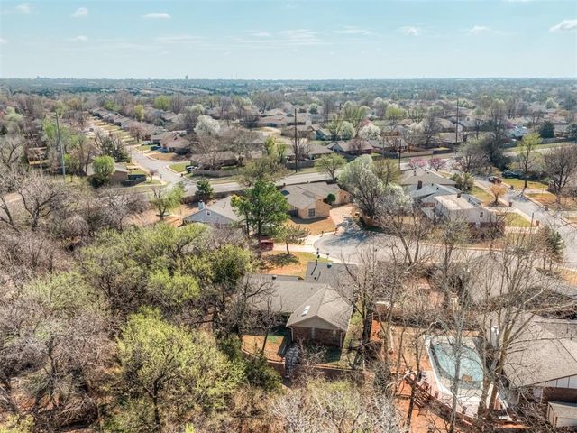 2319 Bent Trail Circle, Edmond, OK 73012