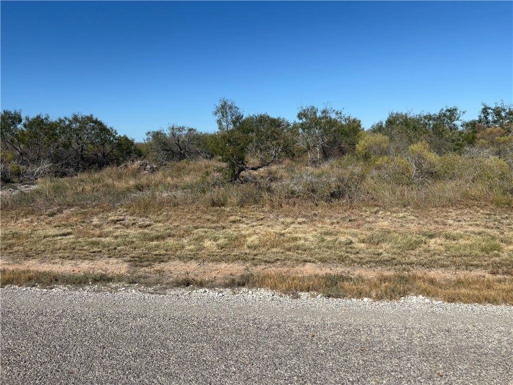 538 Water Oak Lane, Rockport, TX 78382 — photo 2
