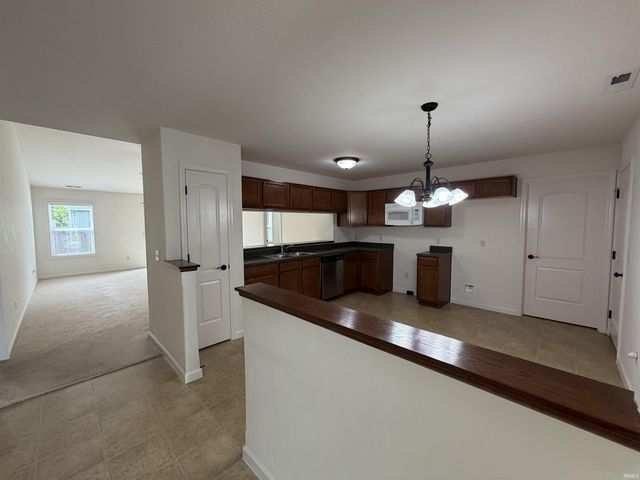 4248 Timber Creek Parkway, New Haven, IN 46774
