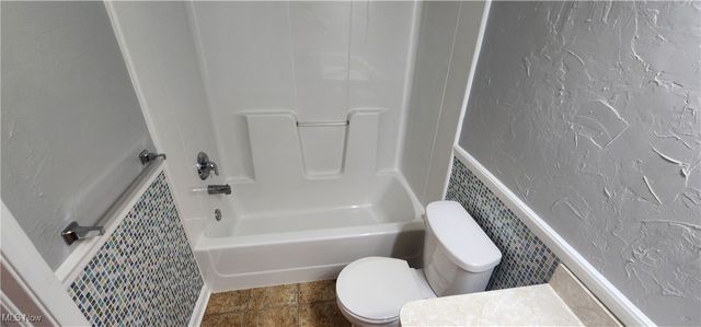 23004 Chandlers Lane 109, Olmsted Falls, OH 44138