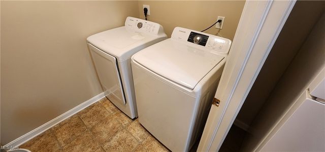 23004 Chandlers Lane 109, Olmsted Falls, OH 44138