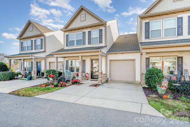 104 Blackstone Court, Statesville, NC 28677