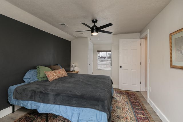 1725 E Lombard Street, Springfield, MO 65802