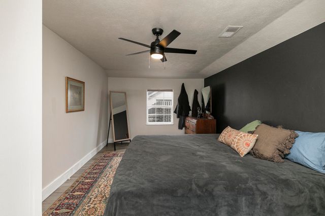 1725 E Lombard Street, Springfield, MO 65802