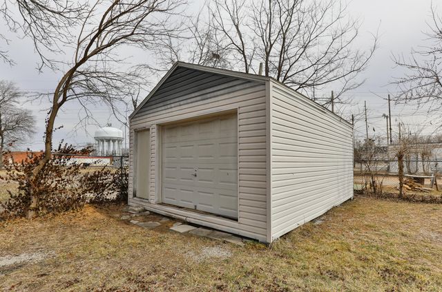 1725 E Lombard Street, Springfield, MO 65802