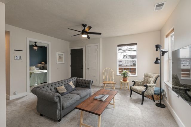 1725 E Lombard Street, Springfield, MO 65802