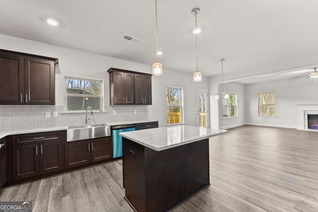 321 Magnolia Villas Drive, Cornelia, GA 30531