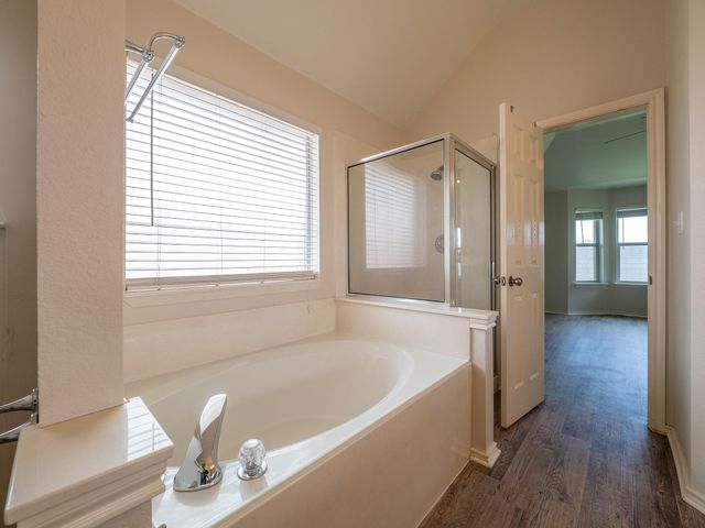 1727 Rosenborough LN, Round Rock, TX 78665