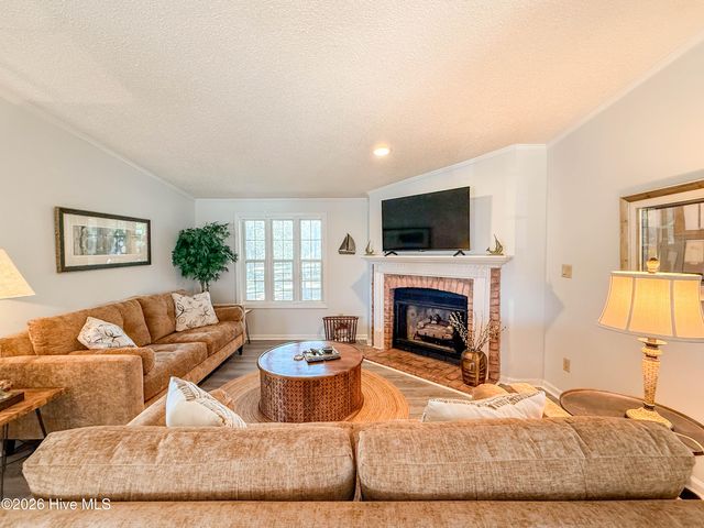 1676 Kings Landing Road, Hampstead, NC 28443