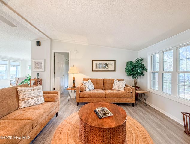 1676 Kings Landing Road, Hampstead, NC 28443