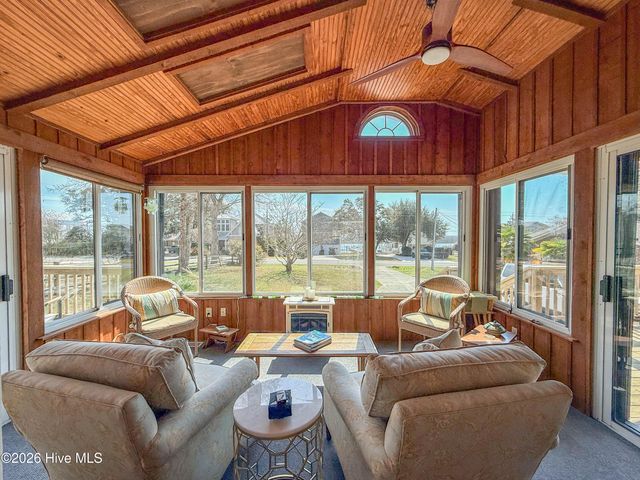 1676 Kings Landing Road, Hampstead, NC 28443