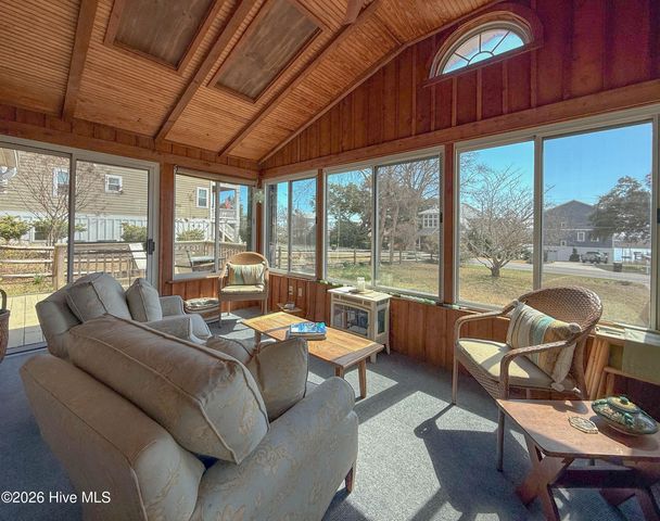 1676 Kings Landing Road, Hampstead, NC 28443