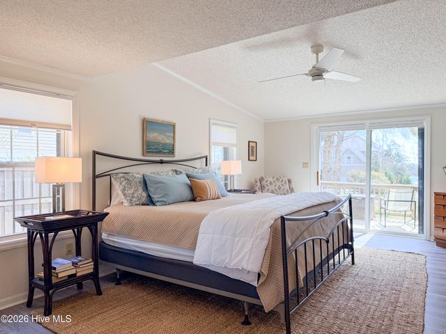 1676 Kings Landing Road, Hampstead, NC 28443