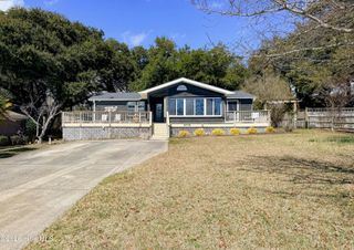 1676 Kings Landing Road, Hampstead, NC 28443