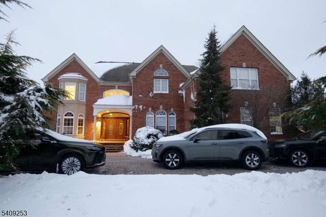 11 Valley Wood Dr, Franklin Twp., NJ 08873