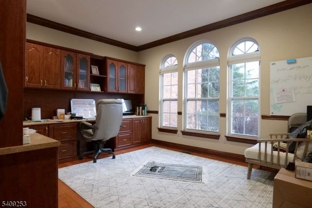 11 Valley Wood Dr, Franklin Twp., NJ 08873