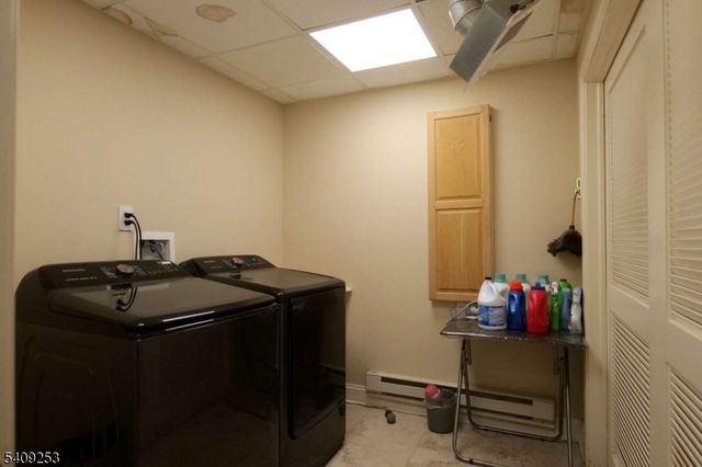 11 Valley Wood Dr, Franklin Twp., NJ 08873