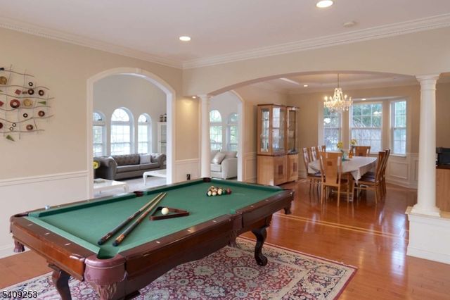 11 Valley Wood Dr, Franklin Twp., NJ 08873