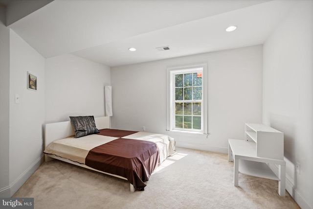 12321 GREENBRIAR BRANCH DR, Potomac, MD 20854