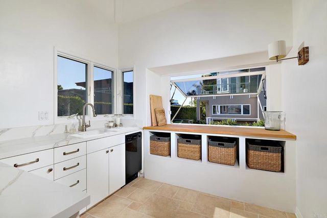 128 11th Street, Del Mar, CA 92014