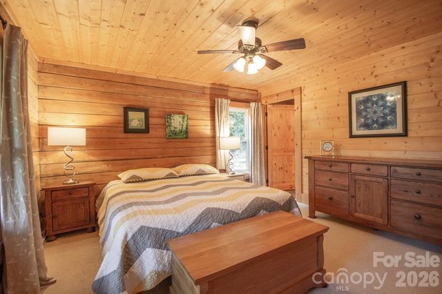2811 Poplar Creek Road, Green Mountain, NC 28740