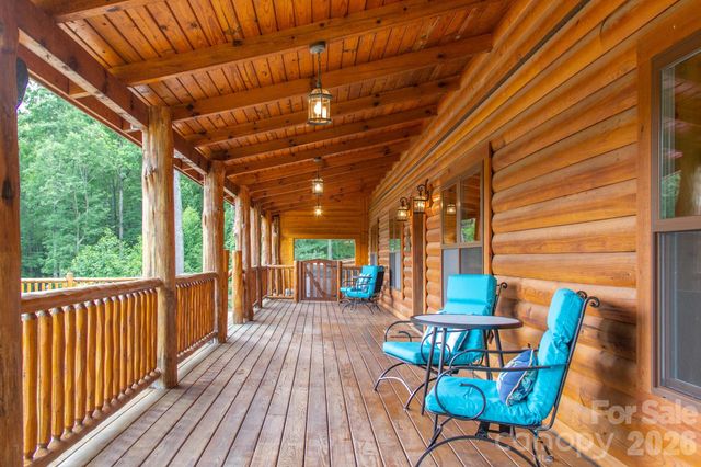 2811 Poplar Creek Road, Green Mountain, NC 28740
