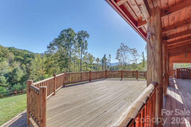 2811 Poplar Creek Road, Green Mountain, NC 28740