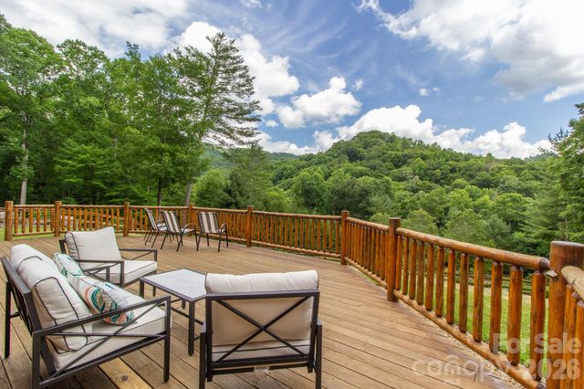 2811 Poplar Creek Road, Green Mountain, NC 28740