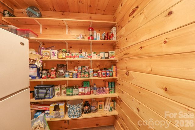 2811 Poplar Creek Road, Green Mountain, NC 28740