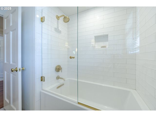 2885 POWDERHORN St, Eugene, OR 97408