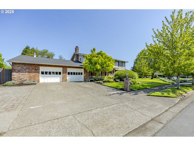 2885 POWDERHORN St, Eugene, OR 97408