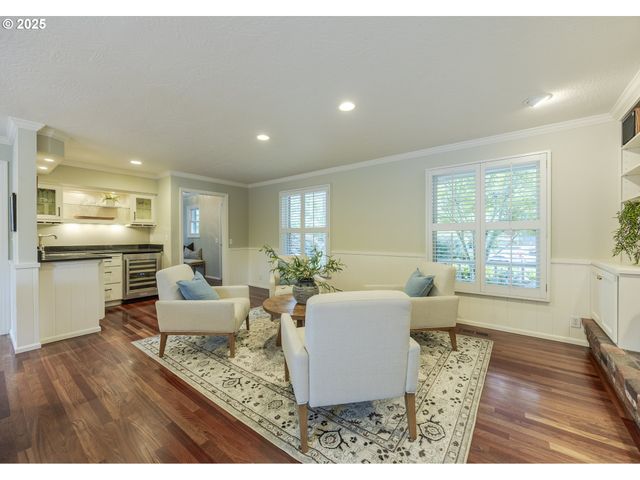 2885 POWDERHORN St, Eugene, OR 97408