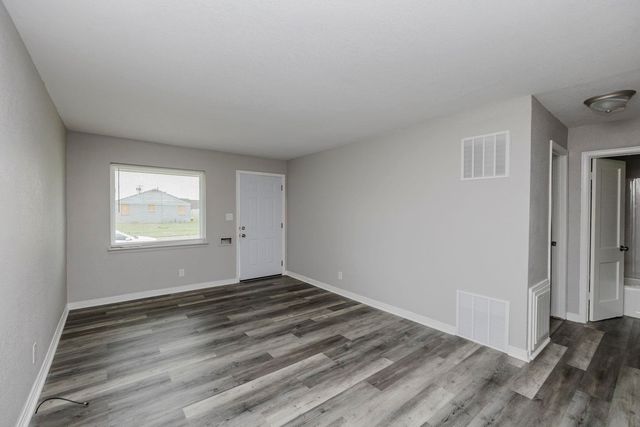 604-610 S Hunter, Wichita, KS 67207