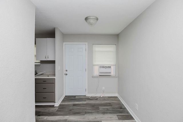 604-610 S Hunter, Wichita, KS 67207
