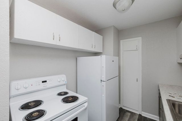 604-610 S Hunter, Wichita, KS 67207