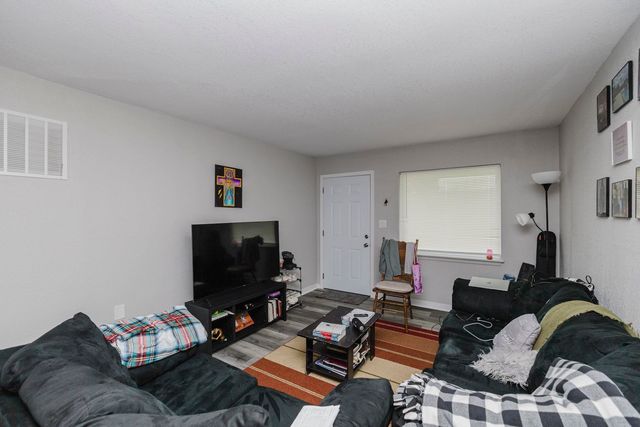 604-610 S Hunter, Wichita, KS 67207