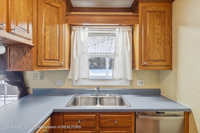 12684 Airport Road, Dewitt, MI 48820