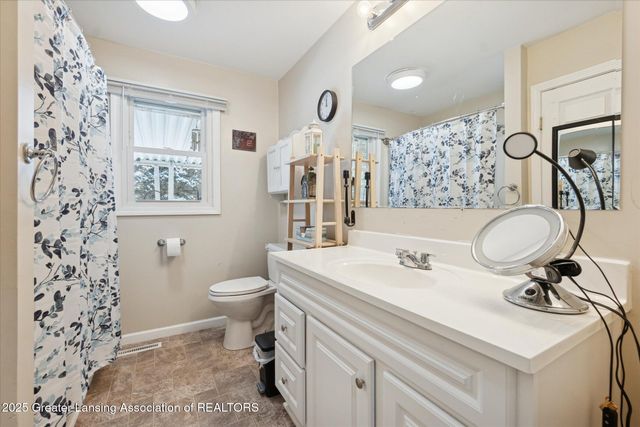 12684 Airport Road, Dewitt, MI 48820