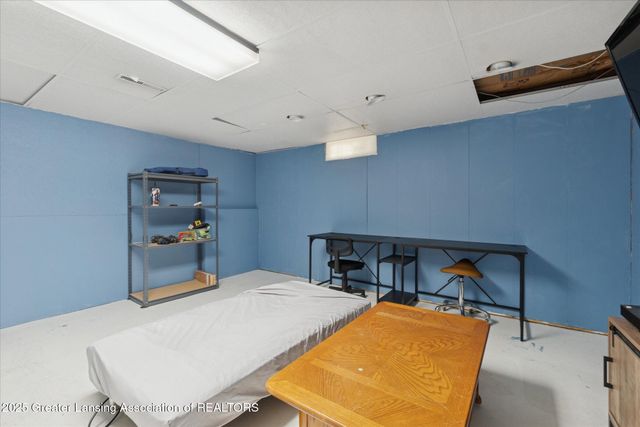 12684 Airport Road, Dewitt, MI 48820