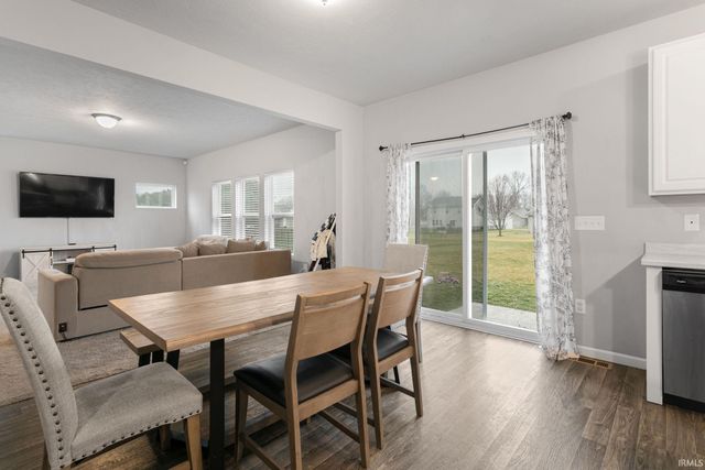 28592 Golden Pond Trail, Elkhart, IN 46514